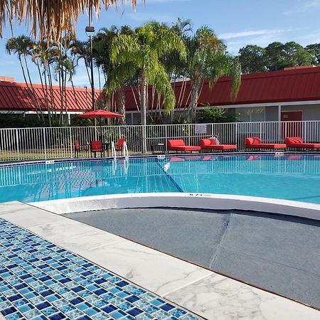 Vero Beach Inn & Suites Vero Beach I-95 (Adults Only) Ngoại thất bức ảnh
