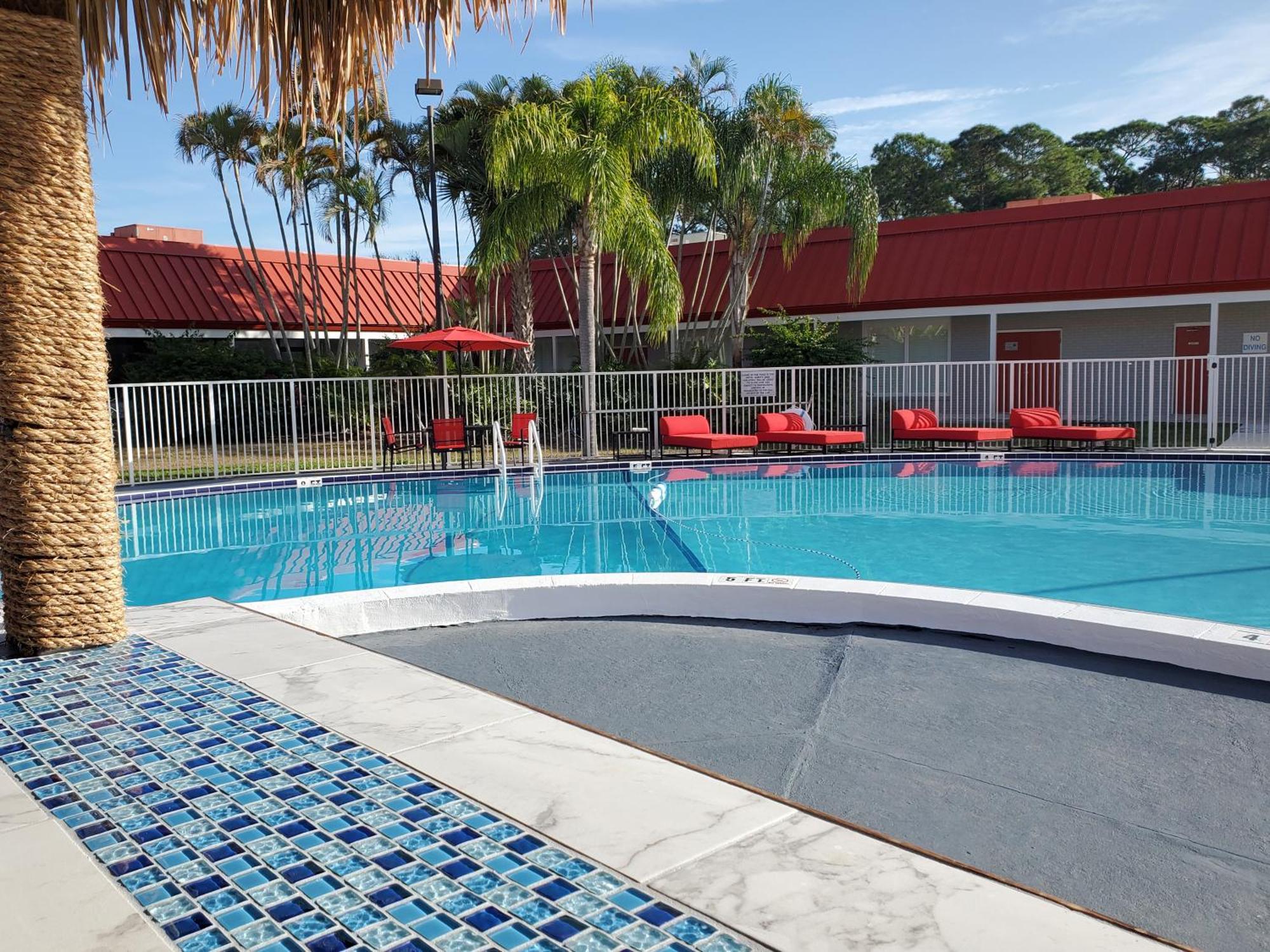 Vero Beach Inn & Suites Vero Beach I-95 (Adults Only) Ngoại thất bức ảnh